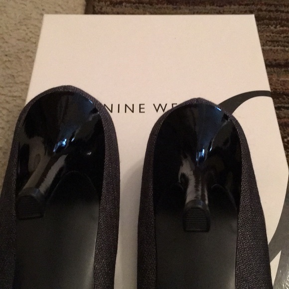 Nine West Two Toned Pump - Picture 6 of 6
